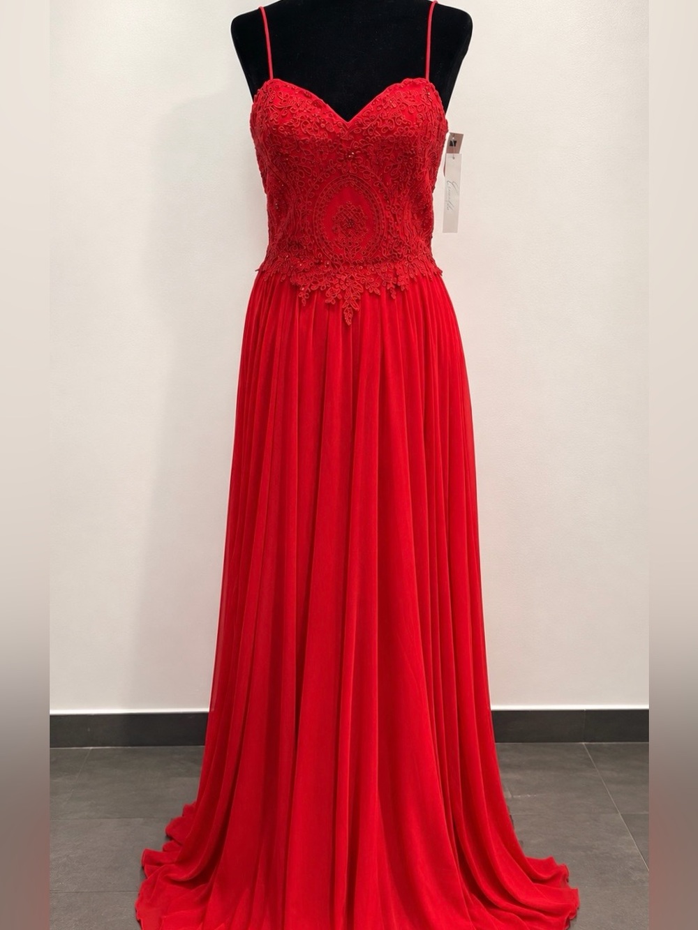 NWT Camille La Vie Red Embellished Formal Gown Size 0